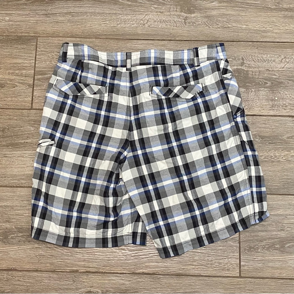 Lululemon Size 36 Plaid Kahuna Shorts View 5